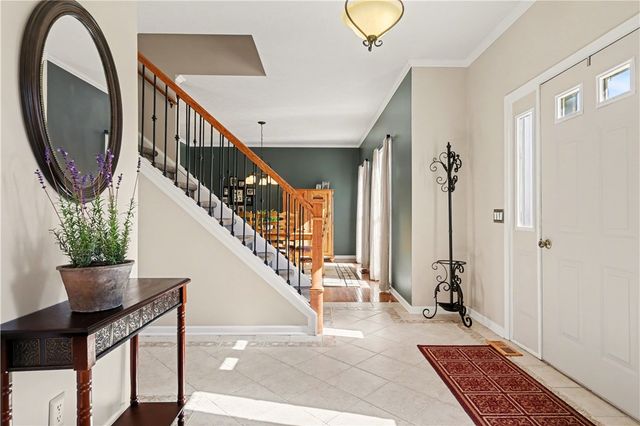 5 Knollwood Drive, Ogden, NY 14428