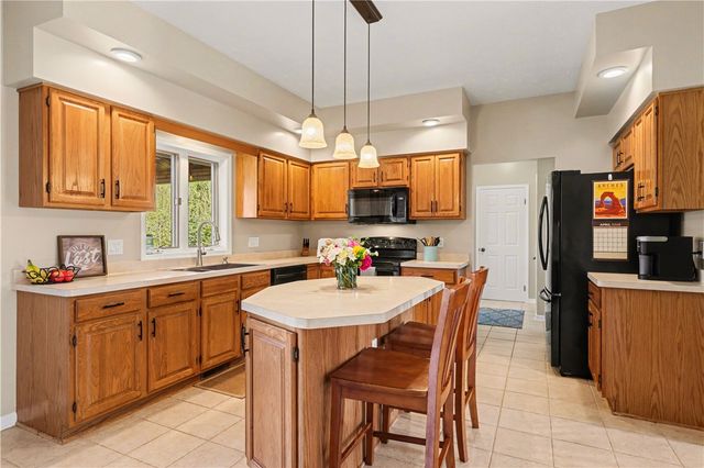 5 Knollwood Drive, Ogden, NY 14428