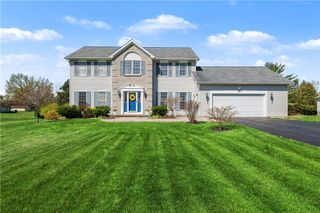 5 Knollwood Drive, Ogden, NY 14428