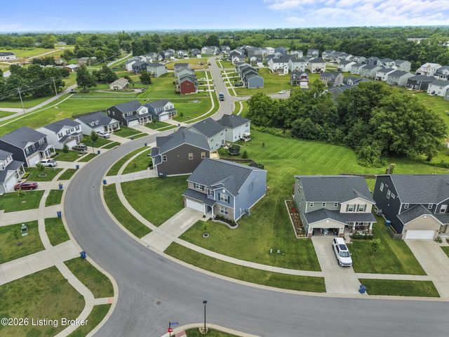 214 Ardmore Crossing Dr, Shelbyville, KY 40065