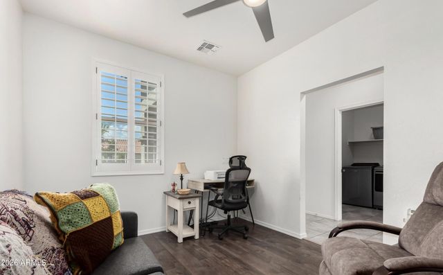 5751 N 71ST Drive, Glendale, AZ 85303