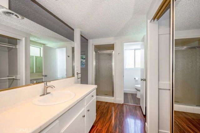 19443 Superior Street, Northridge, CA 91324