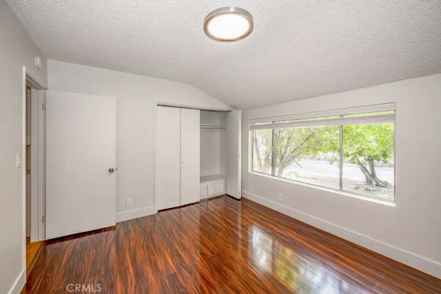 19443 Superior Street, Northridge, CA 91324