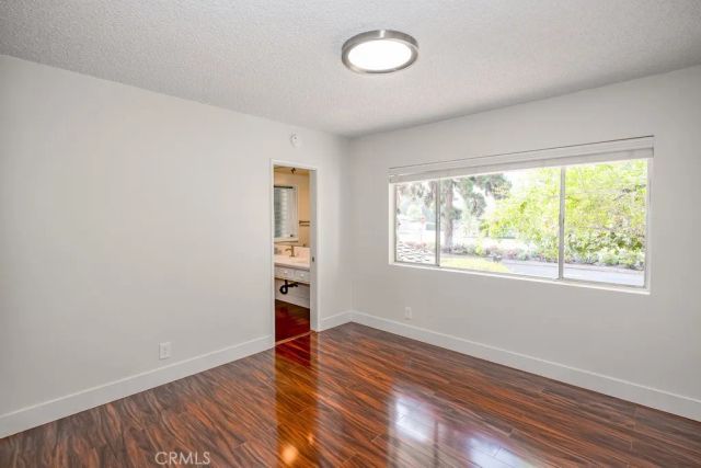 19443 Superior Street, Northridge, CA 91324