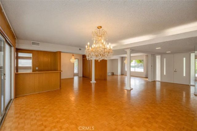 19443 Superior Street, Northridge, CA 91324