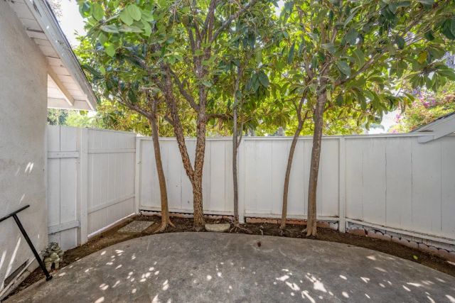 19443 Superior Street, Northridge, CA 91324