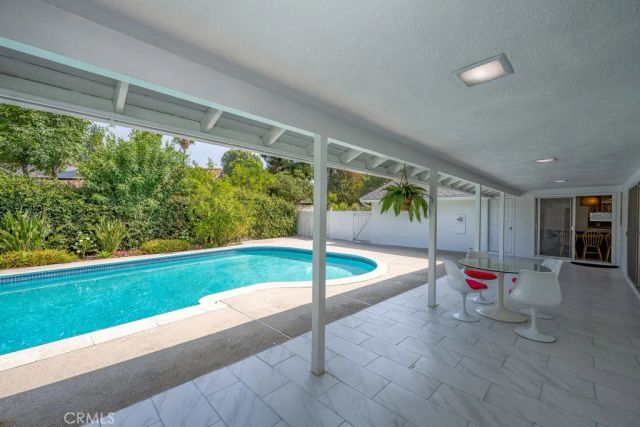 19443 Superior Street, Northridge, CA 91324