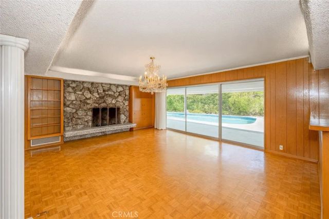 19443 Superior Street, Northridge, CA 91324