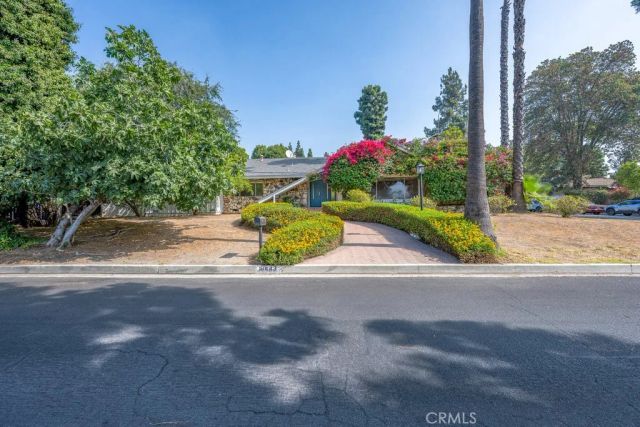 19443 Superior Street, Northridge, CA 91324
