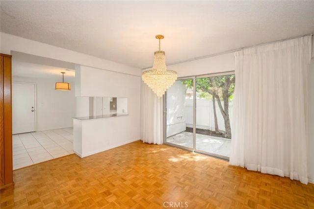 19443 Superior Street, Northridge, CA 91324