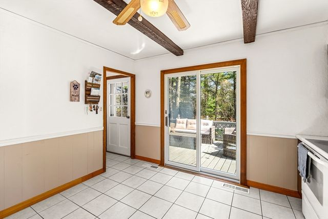 5 Pershing Ave, Acushnet, MA 02743