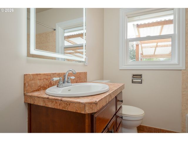 3558 Se 67TH Ave, Portland, OR 97206