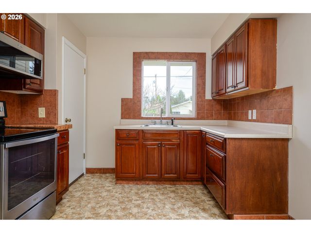 3558 Se 67TH Ave, Portland, OR 97206