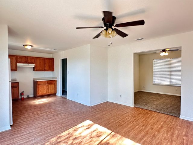 1501 Earle ST, San Marcos, TX 78666