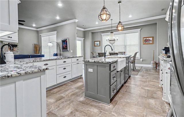 940 Via Firenze Avenue, Tontitown, AR 72762