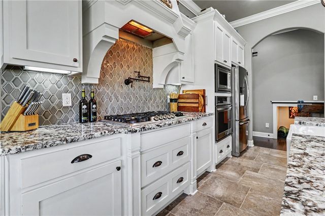 940 Via Firenze Avenue, Tontitown, AR 72762
