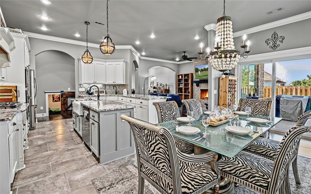940 Via Firenze Avenue, Tontitown, AR 72762