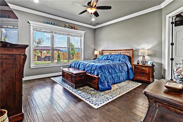 940 Via Firenze Avenue, Tontitown, AR 72762