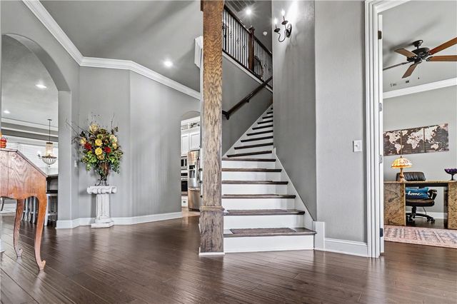 940 Via Firenze Avenue, Tontitown, AR 72762