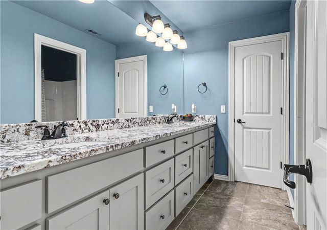 940 Via Firenze Avenue, Tontitown, AR 72762