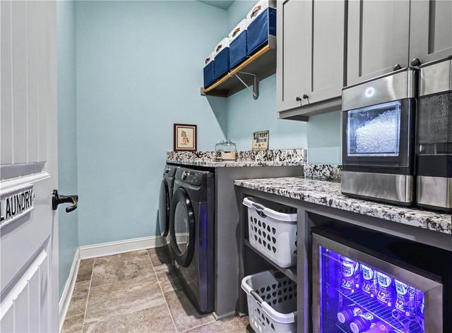 940 Via Firenze Avenue, Tontitown, AR 72762