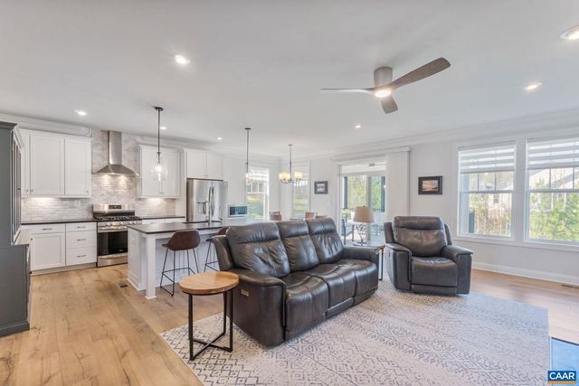 11 PERSIMMON WAY, Zion Crossroads, VA 22942