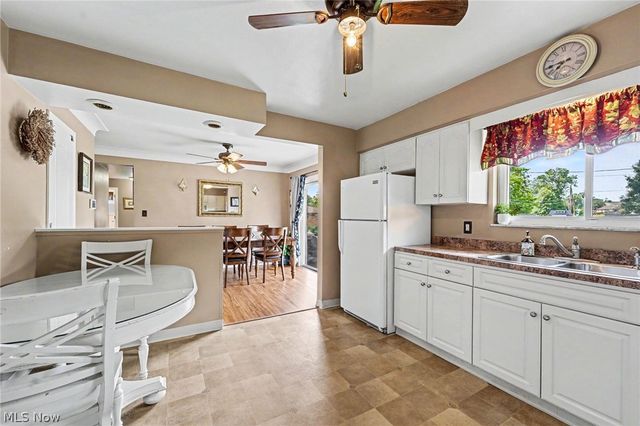 272 N Skyline Drive, Seven Hills, OH 44131