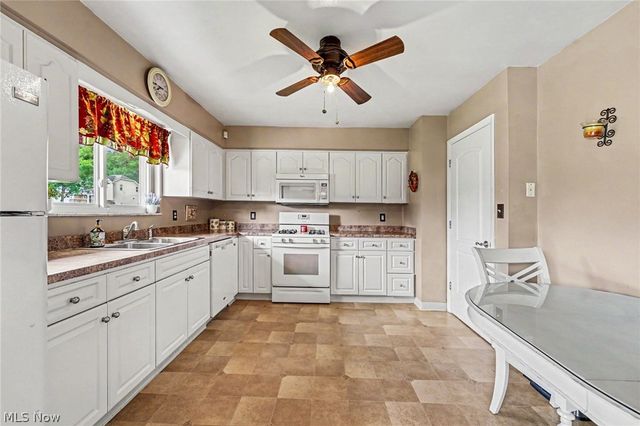 272 N Skyline Drive, Seven Hills, OH 44131