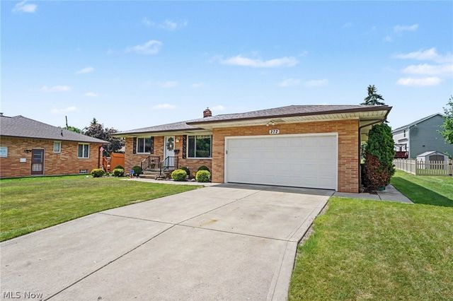 272 N Skyline Drive, Seven Hills, OH 44131