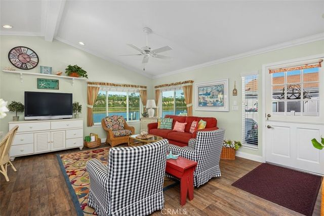 7 Saratoga, Newport Beach, CA 92660
