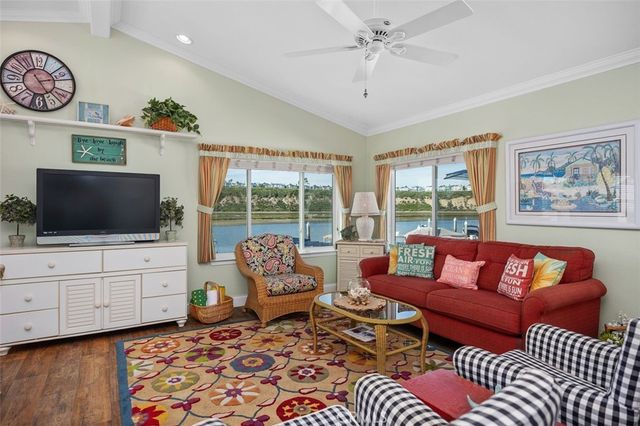 7 Saratoga, Newport Beach, CA 92660