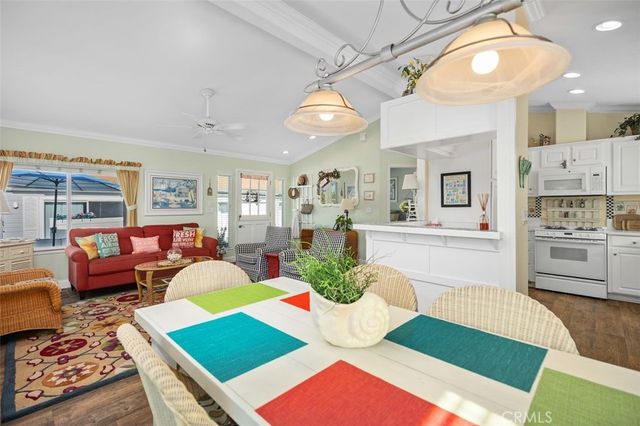 7 Saratoga, Newport Beach, CA 92660