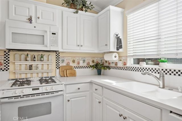 7 Saratoga, Newport Beach, CA 92660