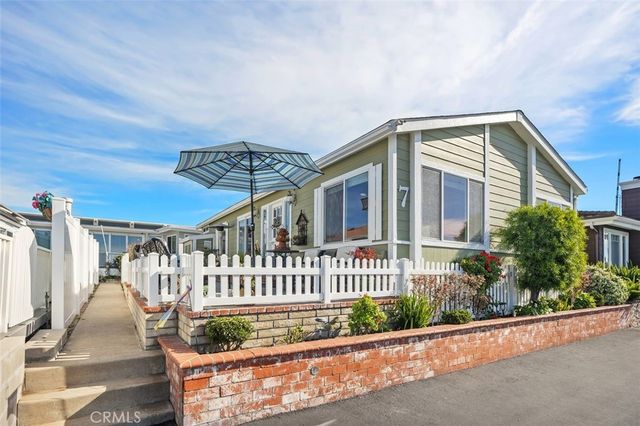 7 Saratoga, Newport Beach, CA 92660