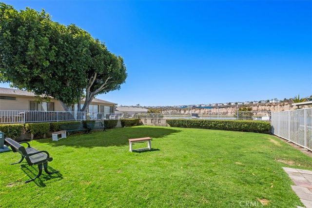 7 Saratoga, Newport Beach, CA 92660