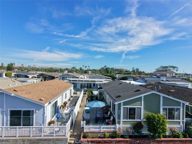 7 Saratoga, Newport Beach, CA 92660
