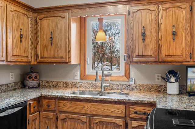 2415 Lisbon Avenue N, Lake Elmo, MN 55042