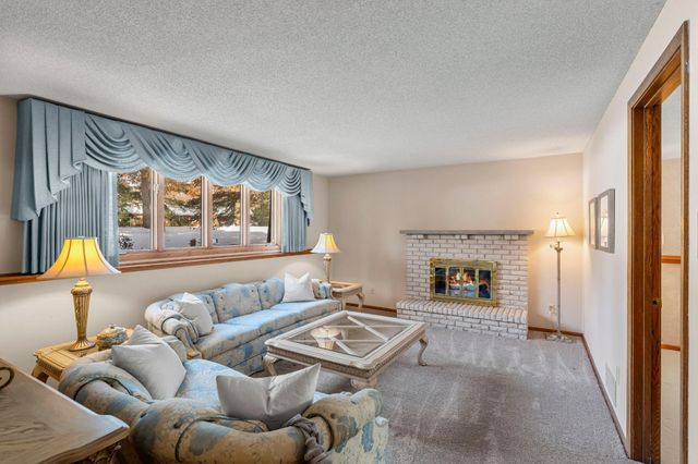 2415 Lisbon Avenue N, Lake Elmo, MN 55042