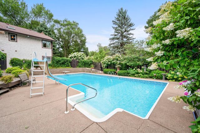 2415 Lisbon Avenue N, Lake Elmo, MN 55042