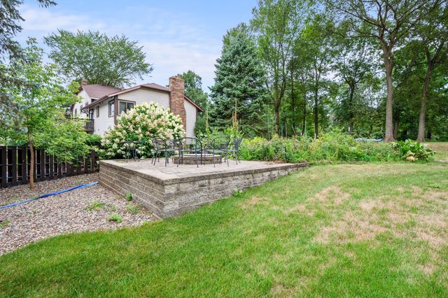 2415 Lisbon Avenue N, Lake Elmo, MN 55042