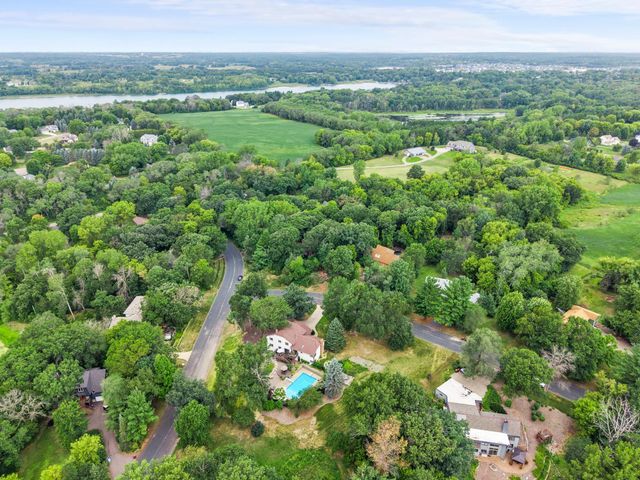 2415 Lisbon Avenue N, Lake Elmo, MN 55042