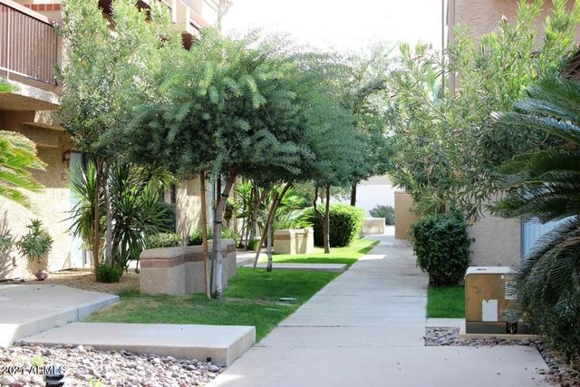18239 N 40TH Street 123, Phoenix, AZ 85032