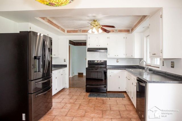 4666 E Dunbar Rd Road, Monroe Twp, MI 48161