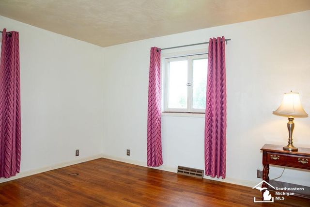 4666 E Dunbar Rd Road, Monroe Twp, MI 48161