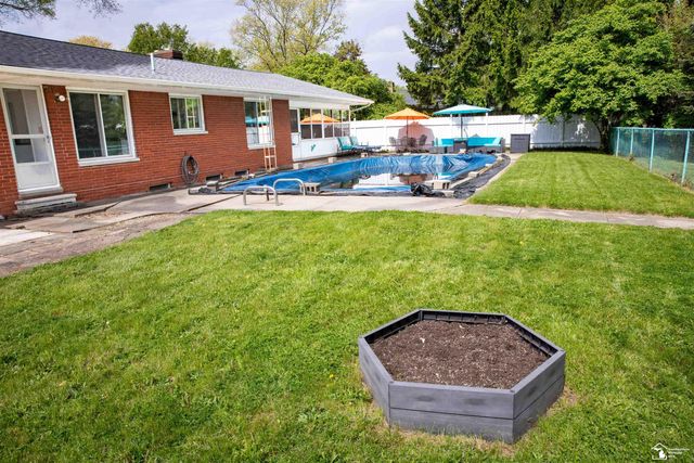 4666 E Dunbar Rd Road, Monroe Twp, MI 48161