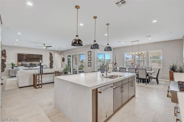 5702 Kings Bluff Avenue, Las Vegas, NV 89131