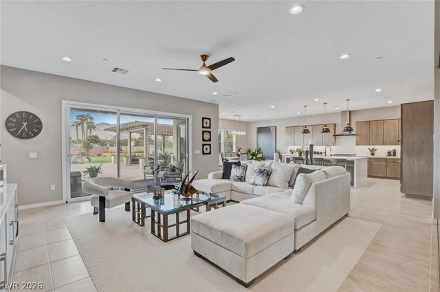 5702 Kings Bluff Avenue, Las Vegas, NV 89131