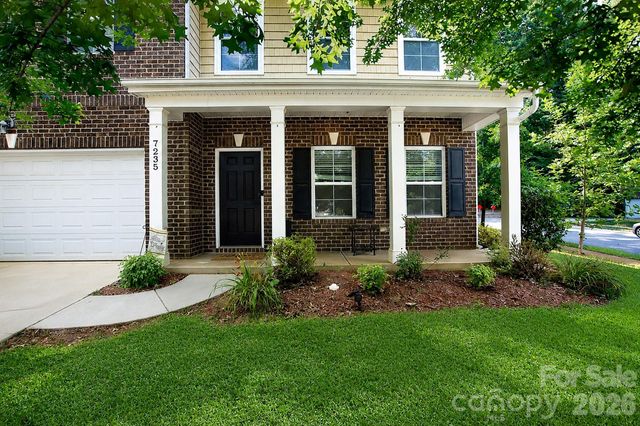 7235 Barefoot Forest Drive, Charlotte, NC 28269