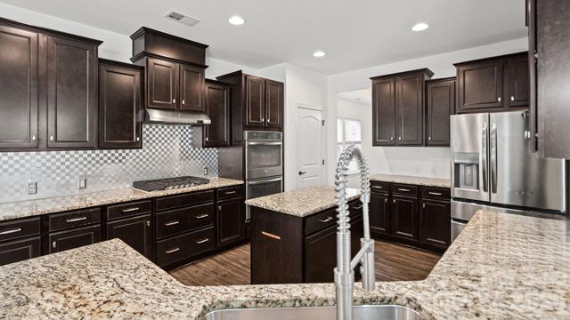 7235 Barefoot Forest Drive, Charlotte, NC 28269