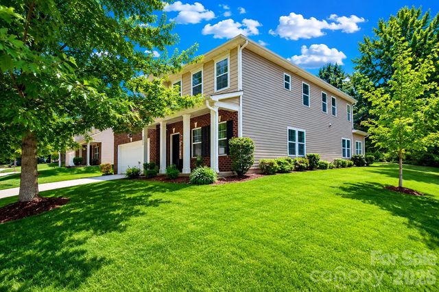 7235 Barefoot Forest Drive, Charlotte, NC 28269